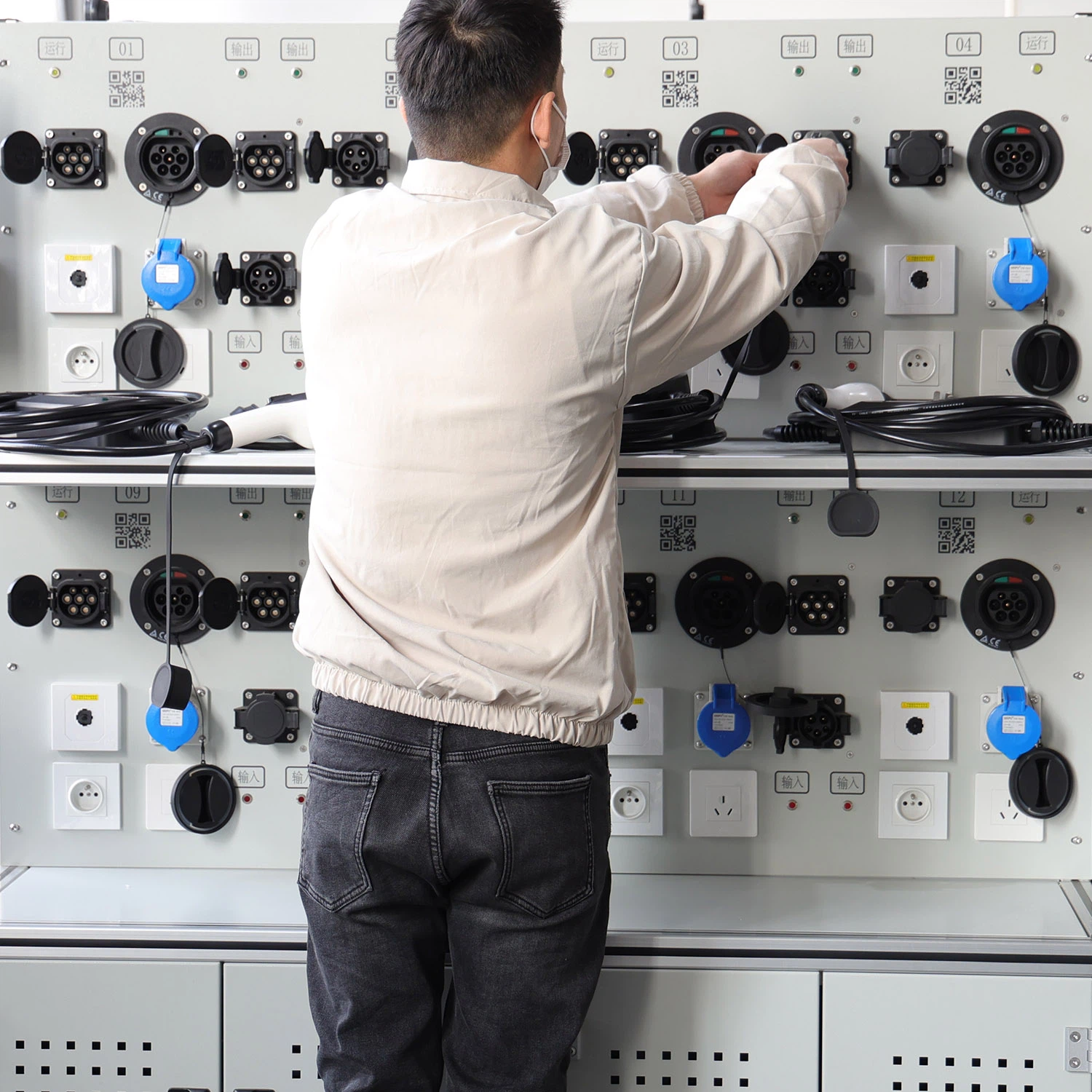 Electric vehicle charging cable